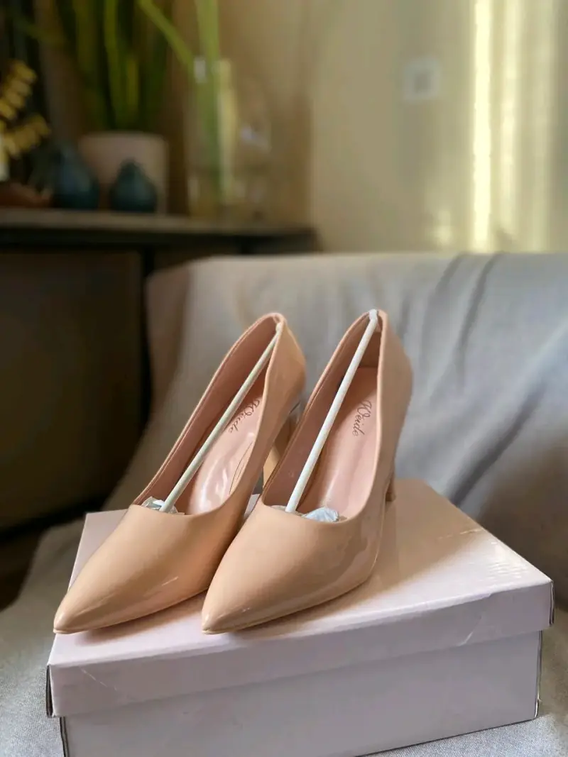 Zapatos de tacón nude charol elegantes - 3