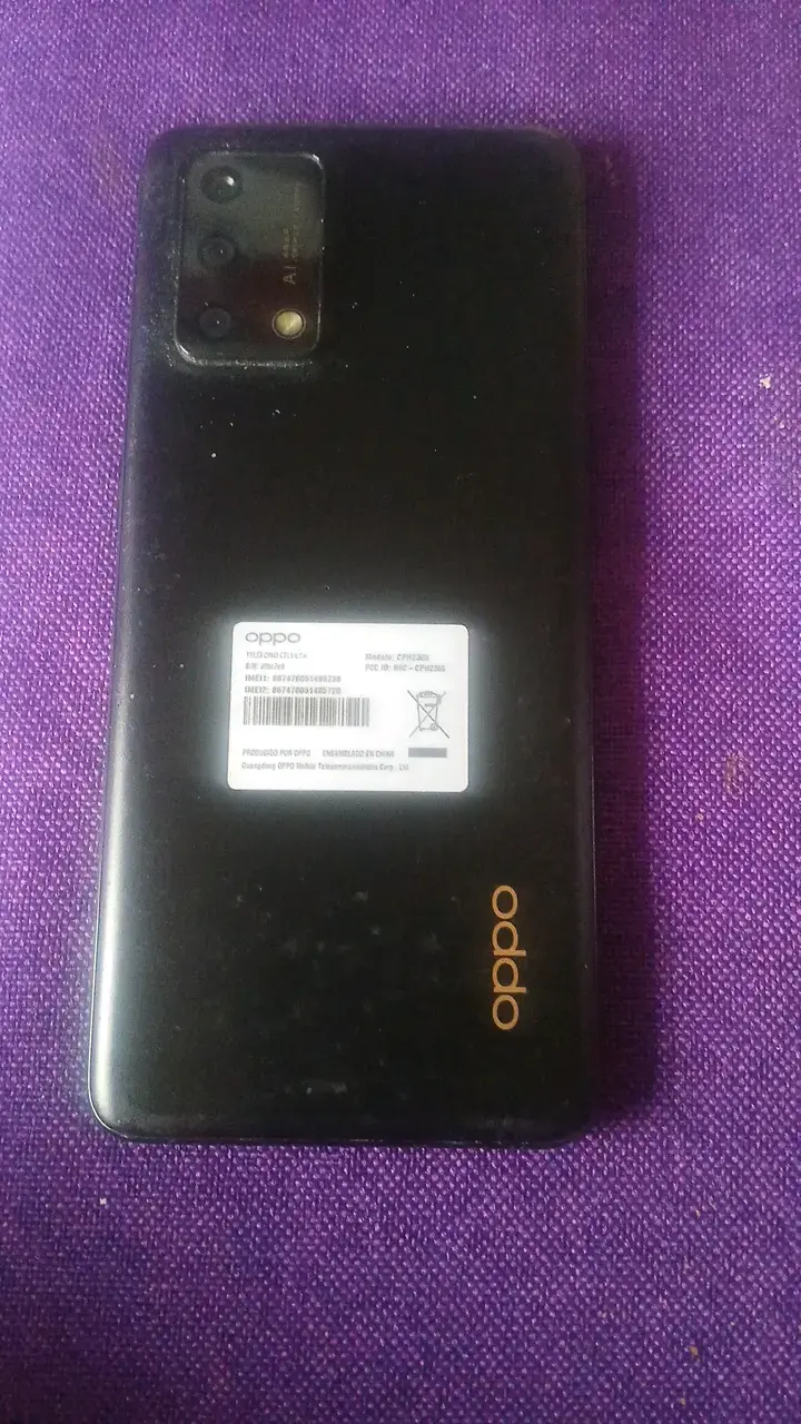 Smartphone con pantalla táctil en buen estado - 2