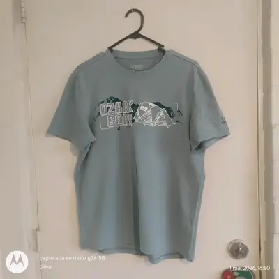 Polera gris con estampado minimalista - miniatura 3