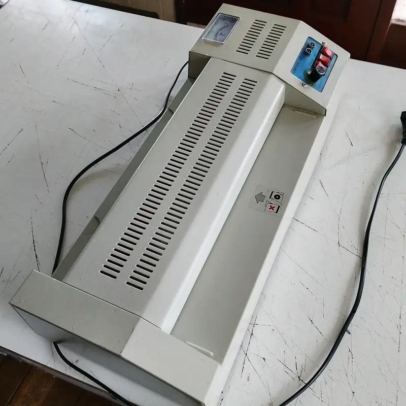 Plastificadora térmica de oficina - 2
