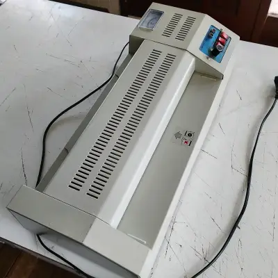 Plastificadora térmica de oficina - miniatura 2
