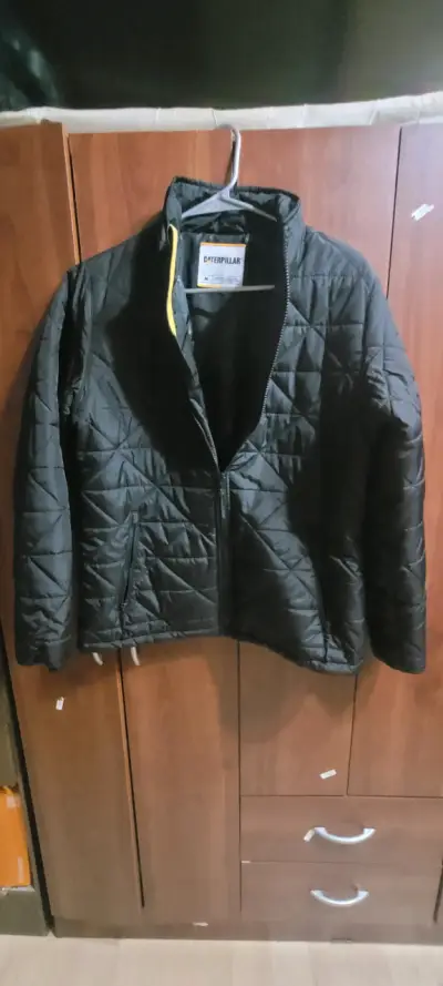 Chaqueta acolchada negra Caterpillar para hombre - miniatura 1