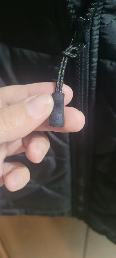 Chaqueta acolchada negra Caterpillar para hombre - miniatura 3