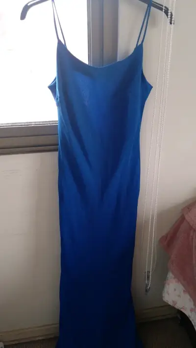 Vestido largo azul elegante - miniatura 1