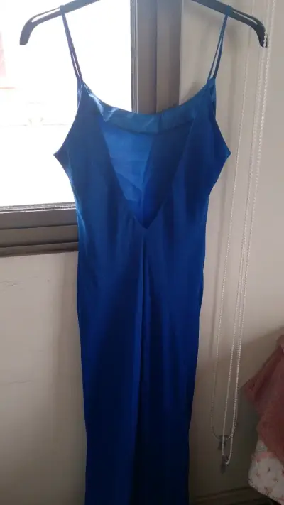 Vestido largo azul elegante - miniatura 2