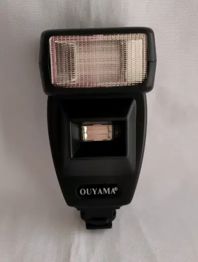 Flash electrónico Ouyama para cámaras analoga - miniatura 6