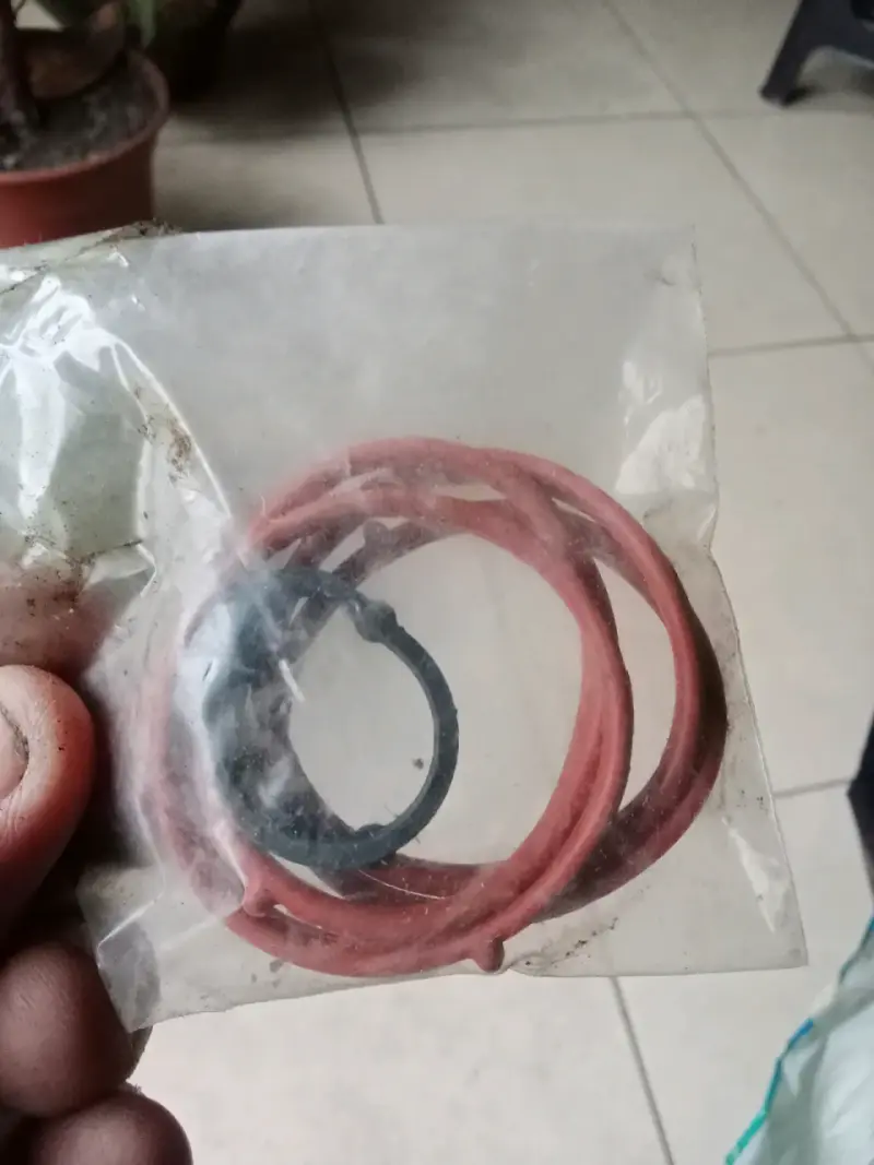 Fuelle de goma para vehículo usado - 6