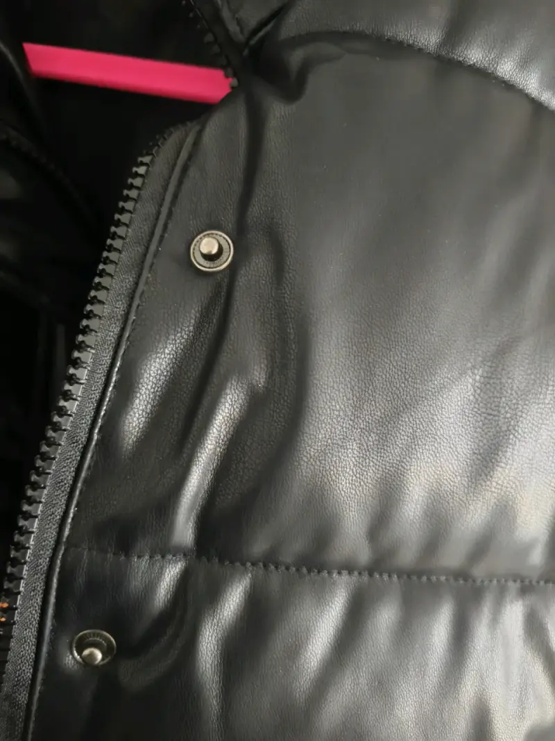 Chaqueta acolchada negra para mujer - 2