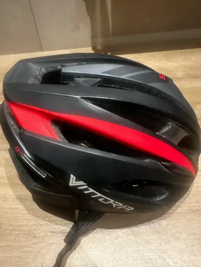 Casco de ciclismo Vittoria negro y rojo - miniatura 1