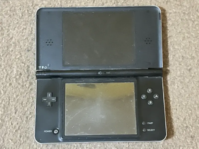 Consola Nintendo DSi XL usada - 3