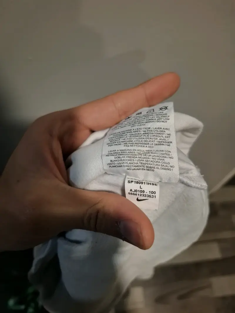 Polerón Nike blanco con capucha - 3