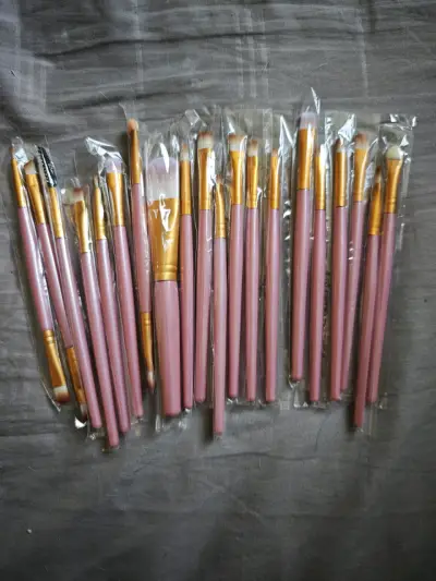 Set de brochas de maquillaje profesional - miniatura 2