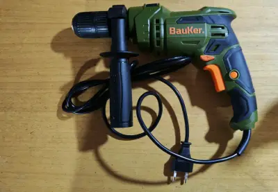 Taladro eléctrico Bauker con mango ergonómico - miniatura 1