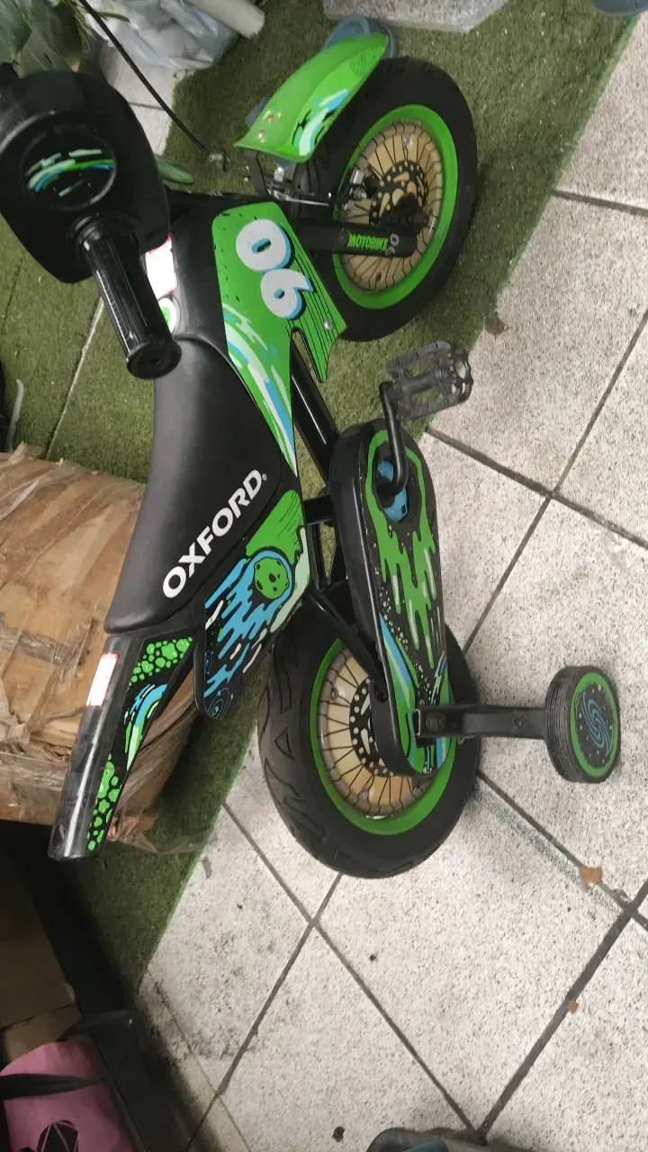 Bicicleta infantil Oxford verde con rueditas - 1