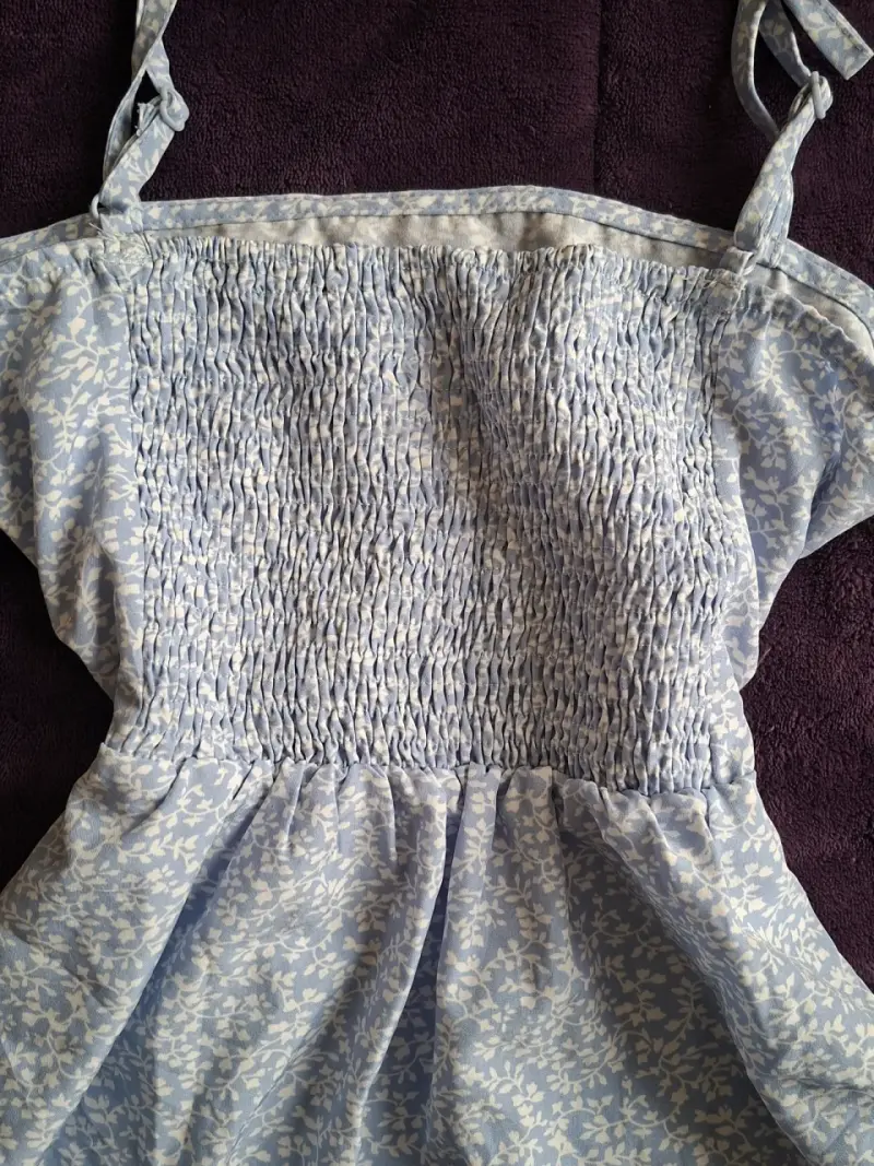 Vestido veraniego con tirantes ajustables - 3