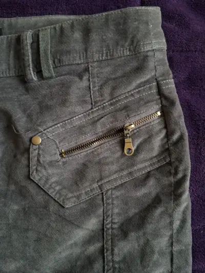Pantalones capri Mystic grises con bolsillos - miniatura 5