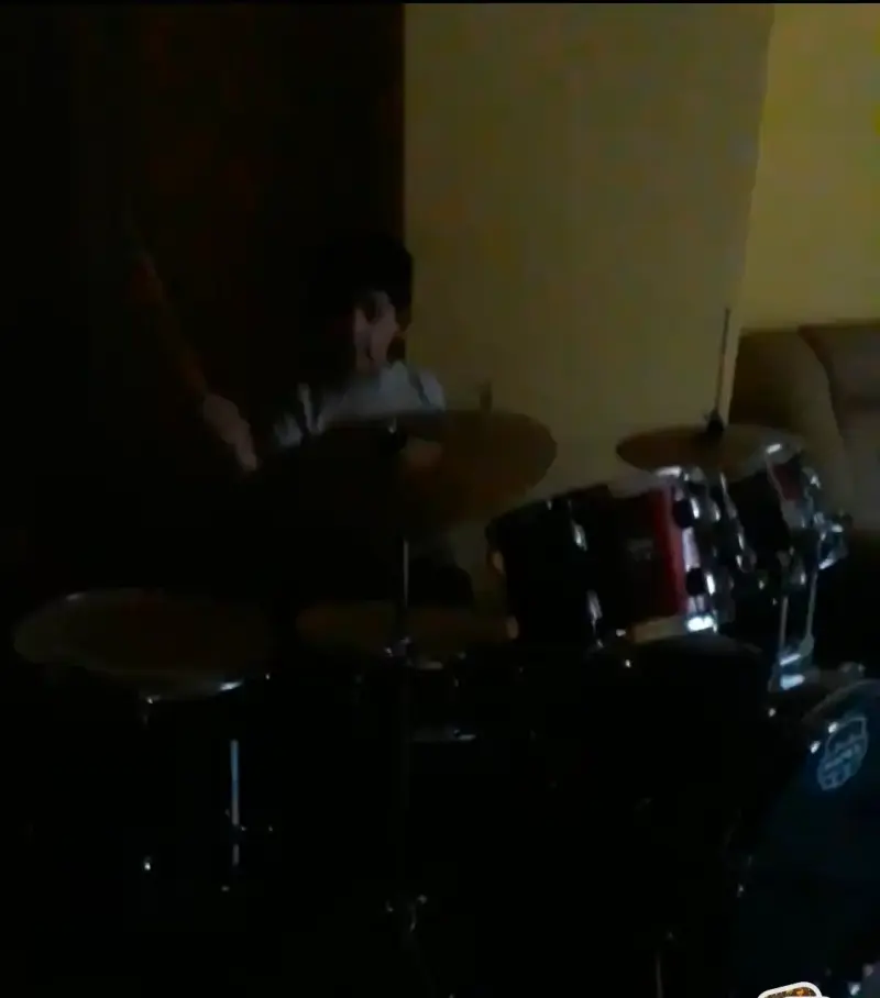 Batería acústica Mapex completa color vino - 2