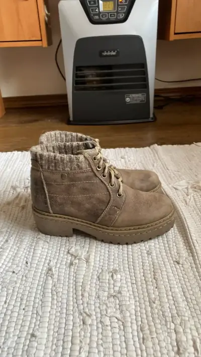 Botines de cuero marrón con forro de lana - miniatura 1