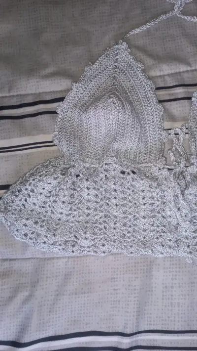 Top de crochet gris hecho a mano - miniatura 2