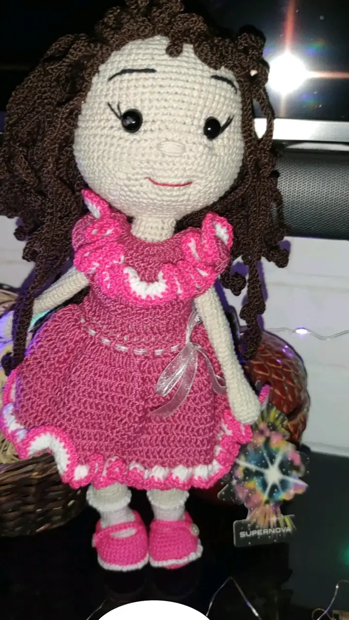 Muñeca de crochet hecha a mano - 1
