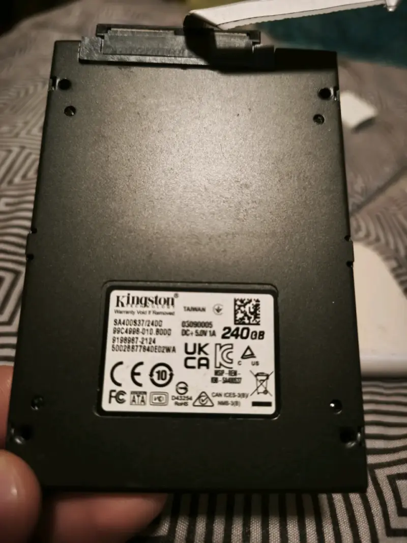 Disco SSD Kingston 240GB SATA III - 1
