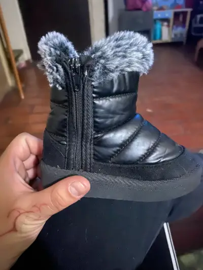 Pantuflas negras con forro de lana - miniatura 2