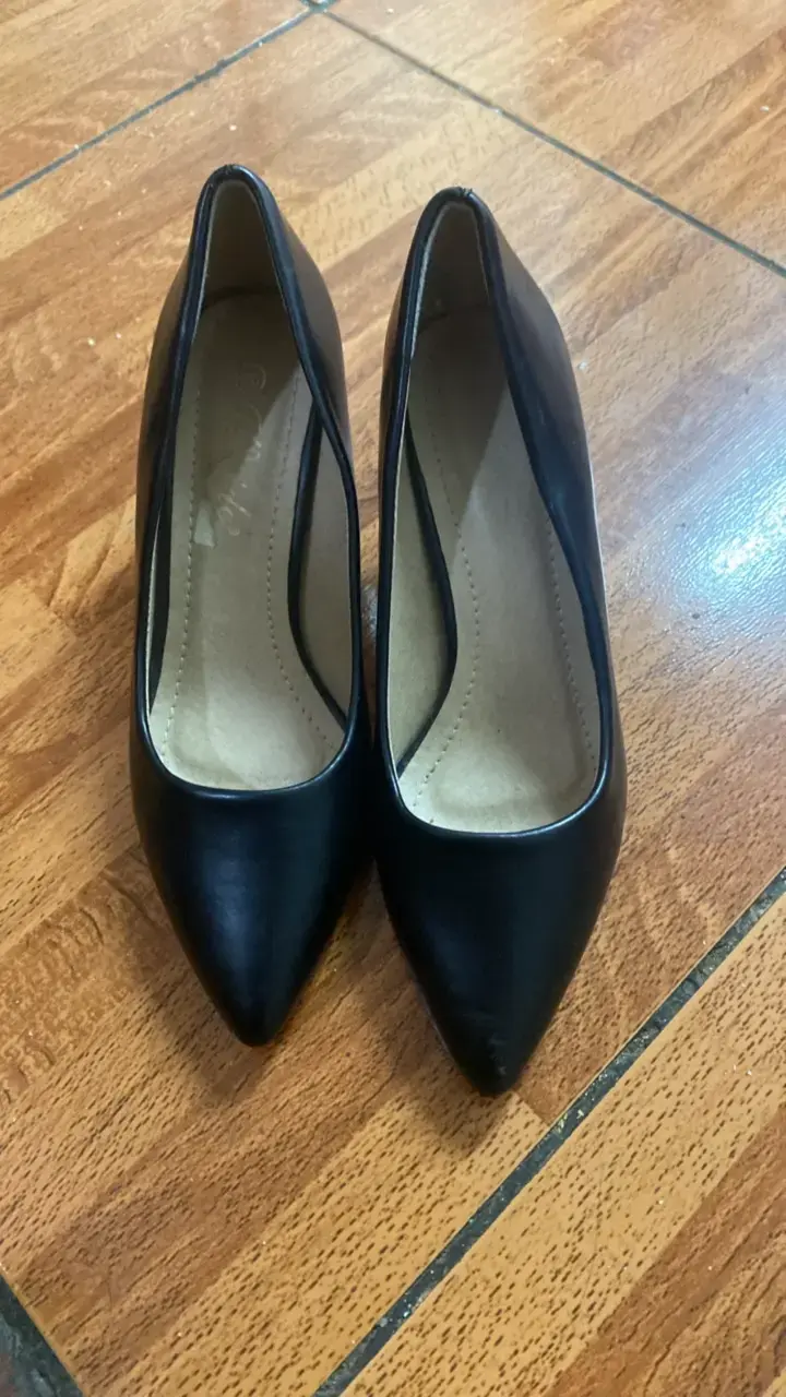 Zapatos de tacón negros elegantes - 1