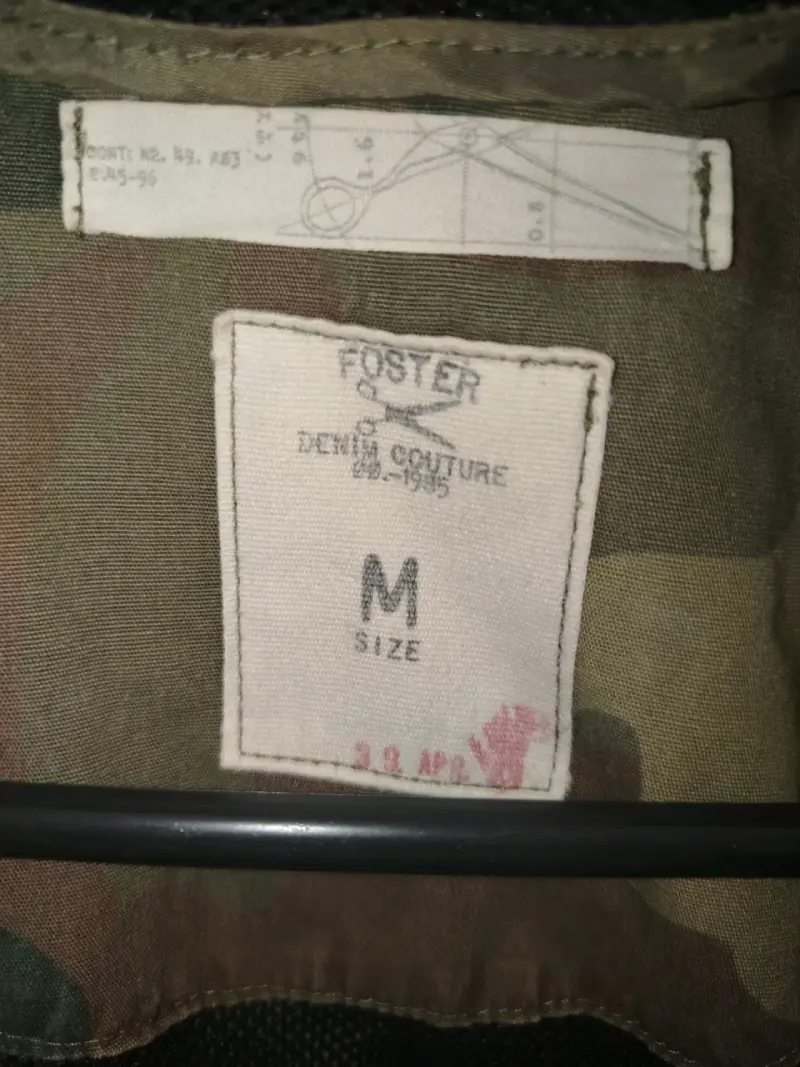 Chaqueta camuflada con capucha para hombre - 2