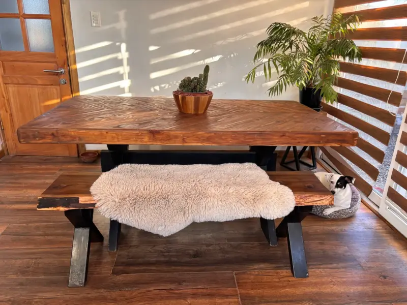 Mesa de comedor rústica de madera maciza - 4