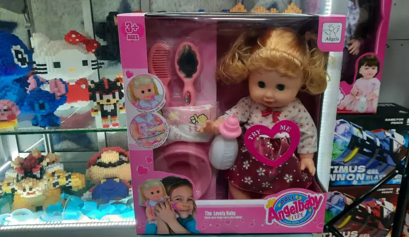 Muñeca interactiva Angel Baby con accesorios - 1