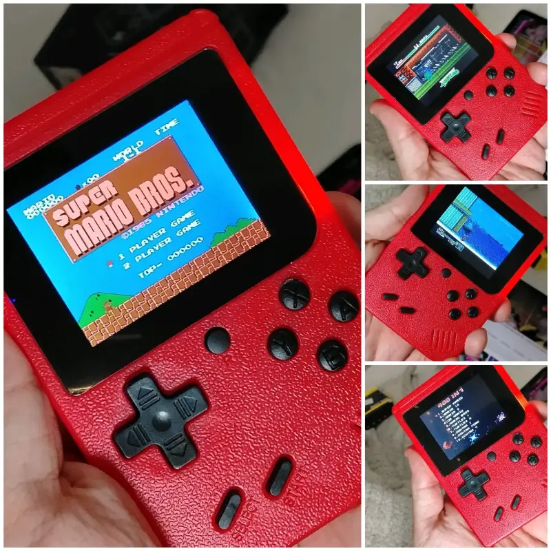 Consola portátil retro roja con juegos clásicos
