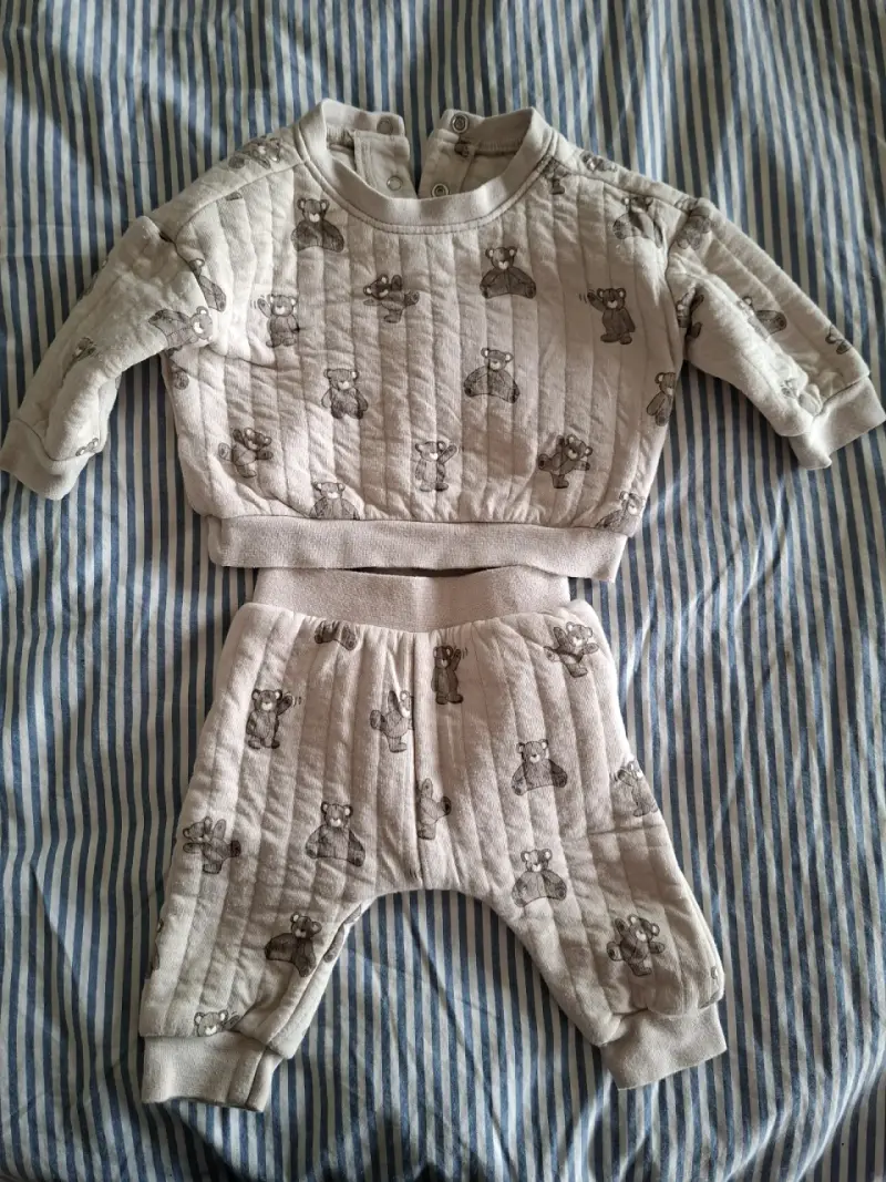 Conjunto de bebé con estampado de ositos - 1