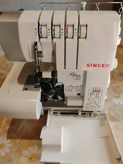 Máquina overlock Singer 14SH754 - miniatura 5
