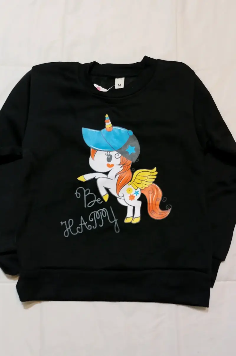 Polerón negro infantil con unicornio