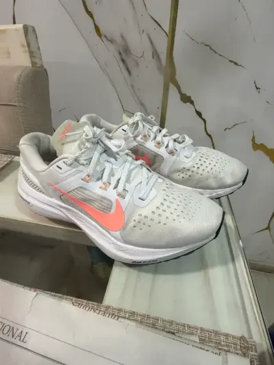 Zapatillas deportivas Nike Air Zoom blancas - miniatura 1