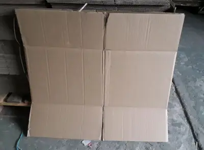 Caja de cartón grande Fadeva - miniatura 2