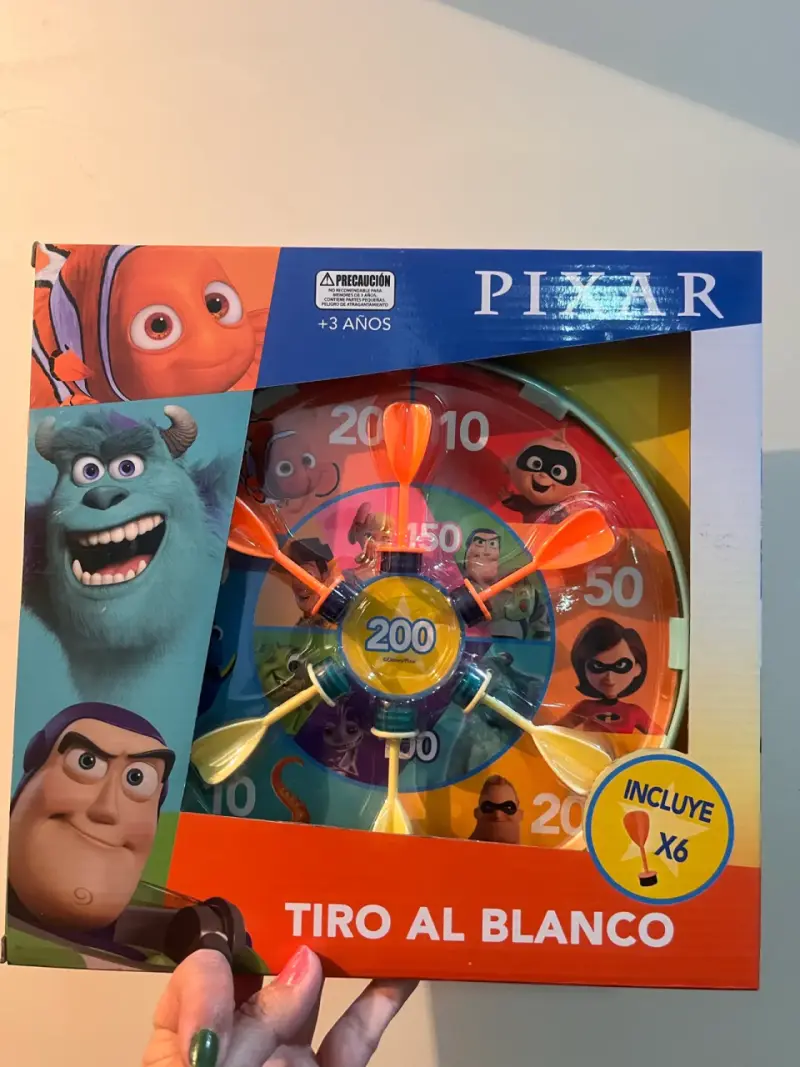 Juego de tiro al blanco Pixar con dardos