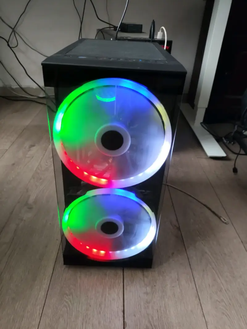 Gabinete PC gamer RGB - 1