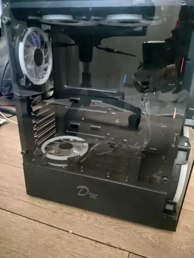 Gabinete PC gamer RGB - miniatura 4