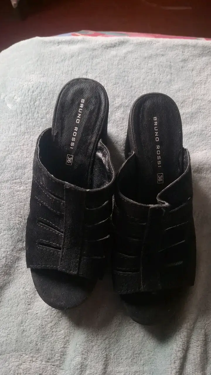 Zapatos negros de charol con hebilla - 2