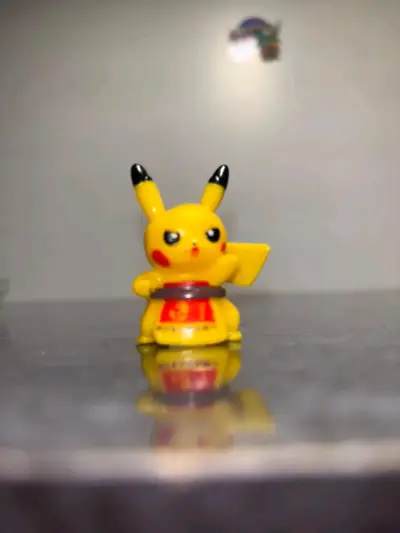 Figura coleccionable de Pikachu importada japo - miniatura 1