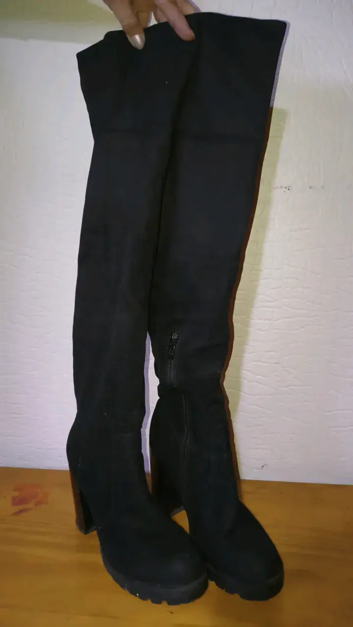 Botas negras de tacón alto para mujer - 1