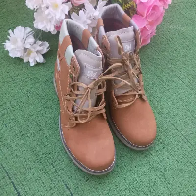 Botines beige nuevos de mujer 38 - miniatura 2