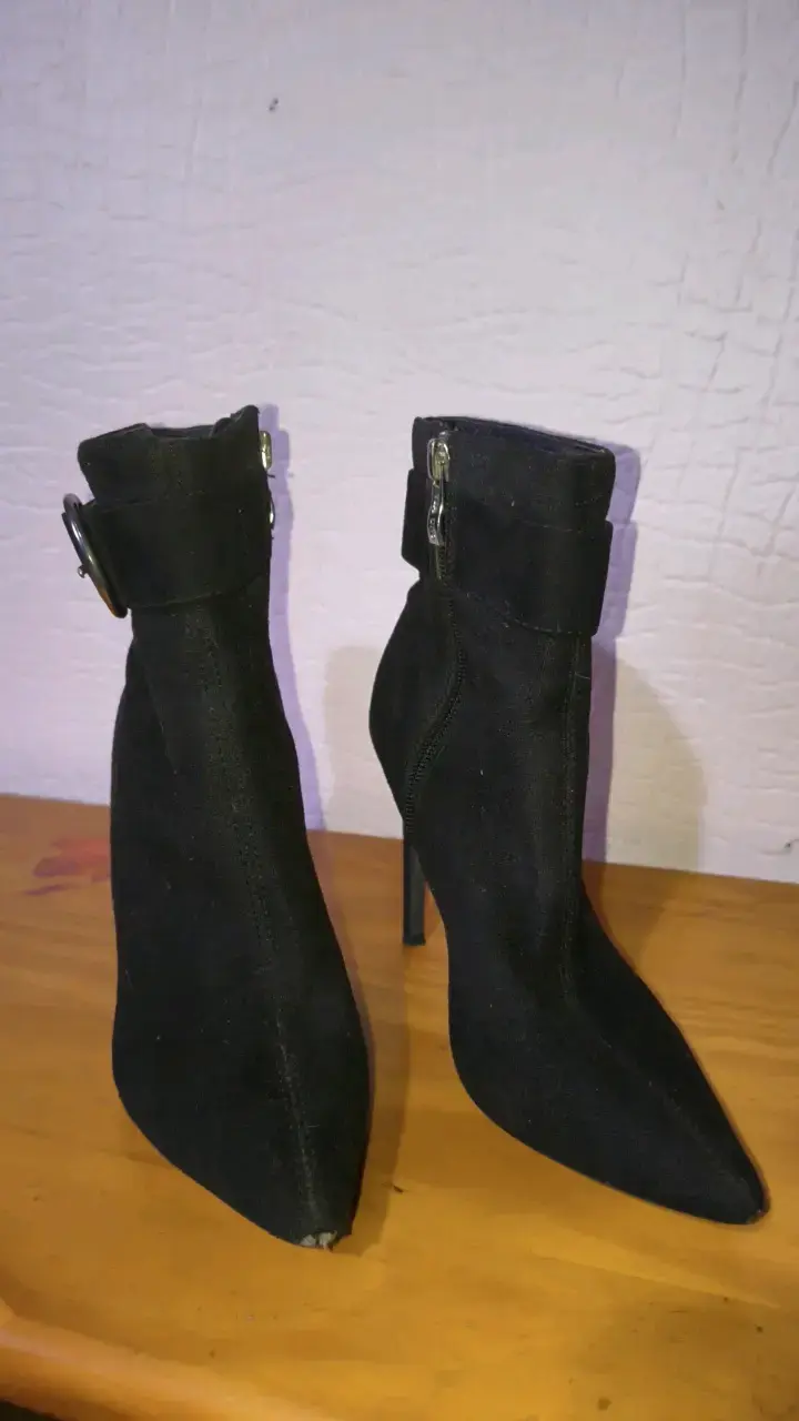 Botines negros de tacón alto con hebilla - 3