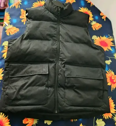 Chaqueta negra Zara talla XL - miniatura 2