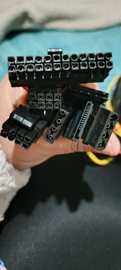 Fuente de poder ATX-750W para PC - miniatura 4