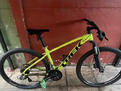 Bicicletas de montaña Trek en buen estado - miniatura 3