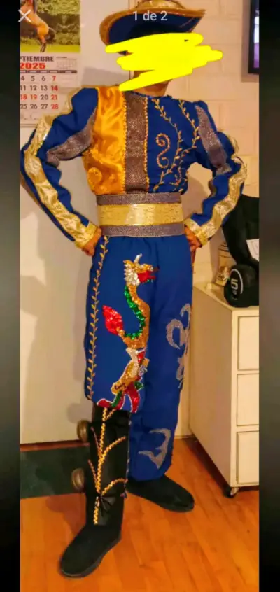 Traje de danza folclórica con bordados - miniatura 1