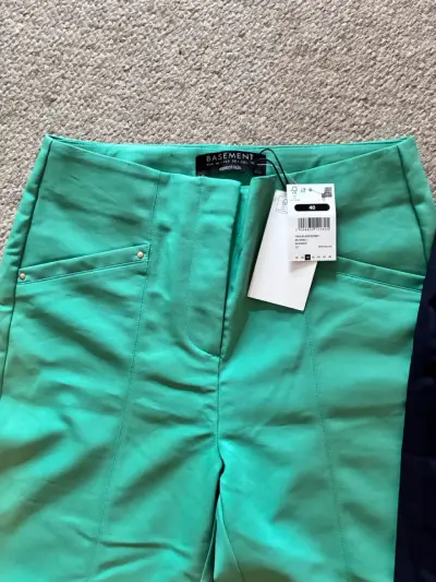 2 Pantalones Basement T40, nuevos verde y azul - miniatura 4