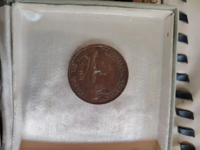 Medalla conmemorativa antigua de bronce - miniatura 1